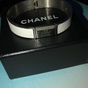 ♦️Chanel bangle ♦️
